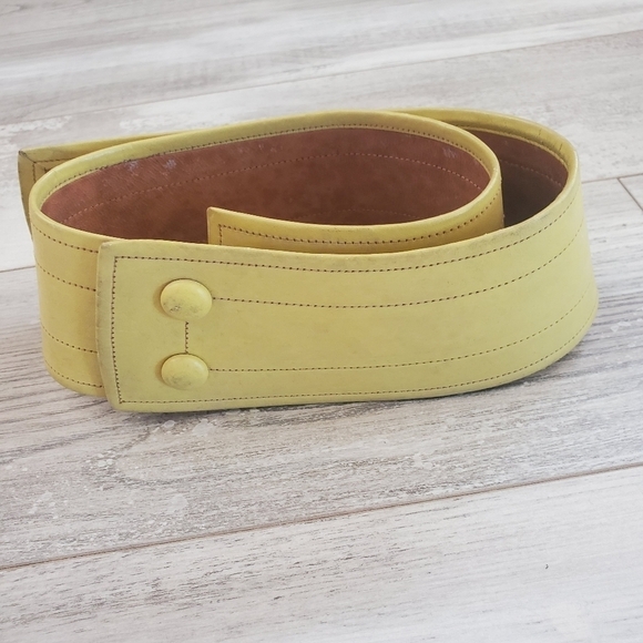 Vintage Accessories - Vintage yellow belt